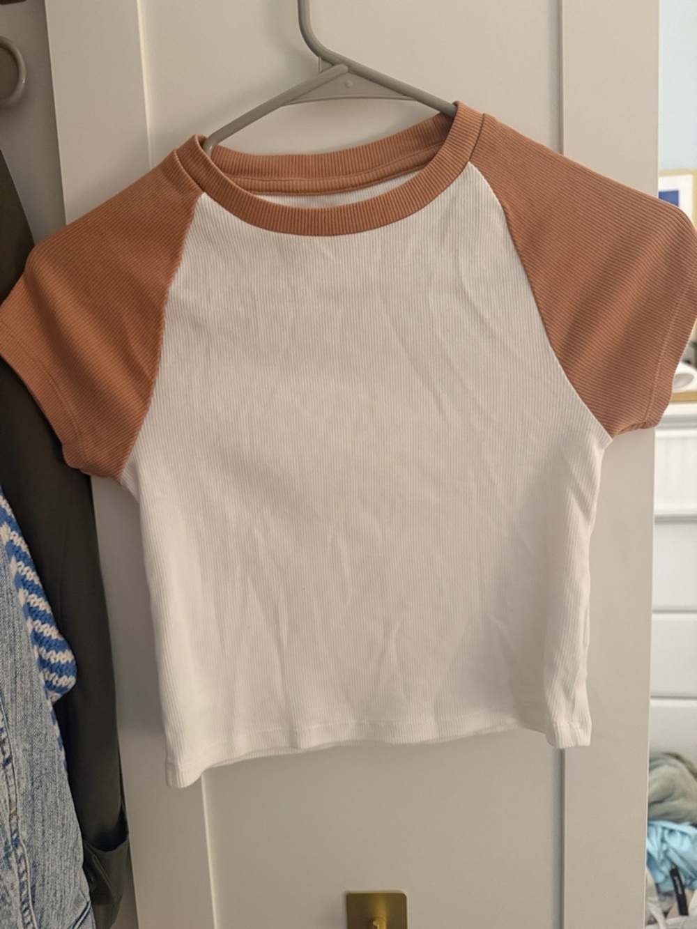 aerie White and Tan Cropped Raglan Tee